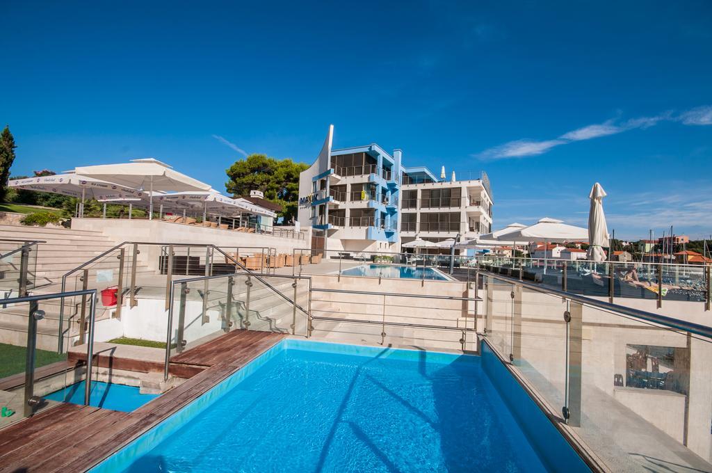 Hotel Maxim Božava Eksteriør billede