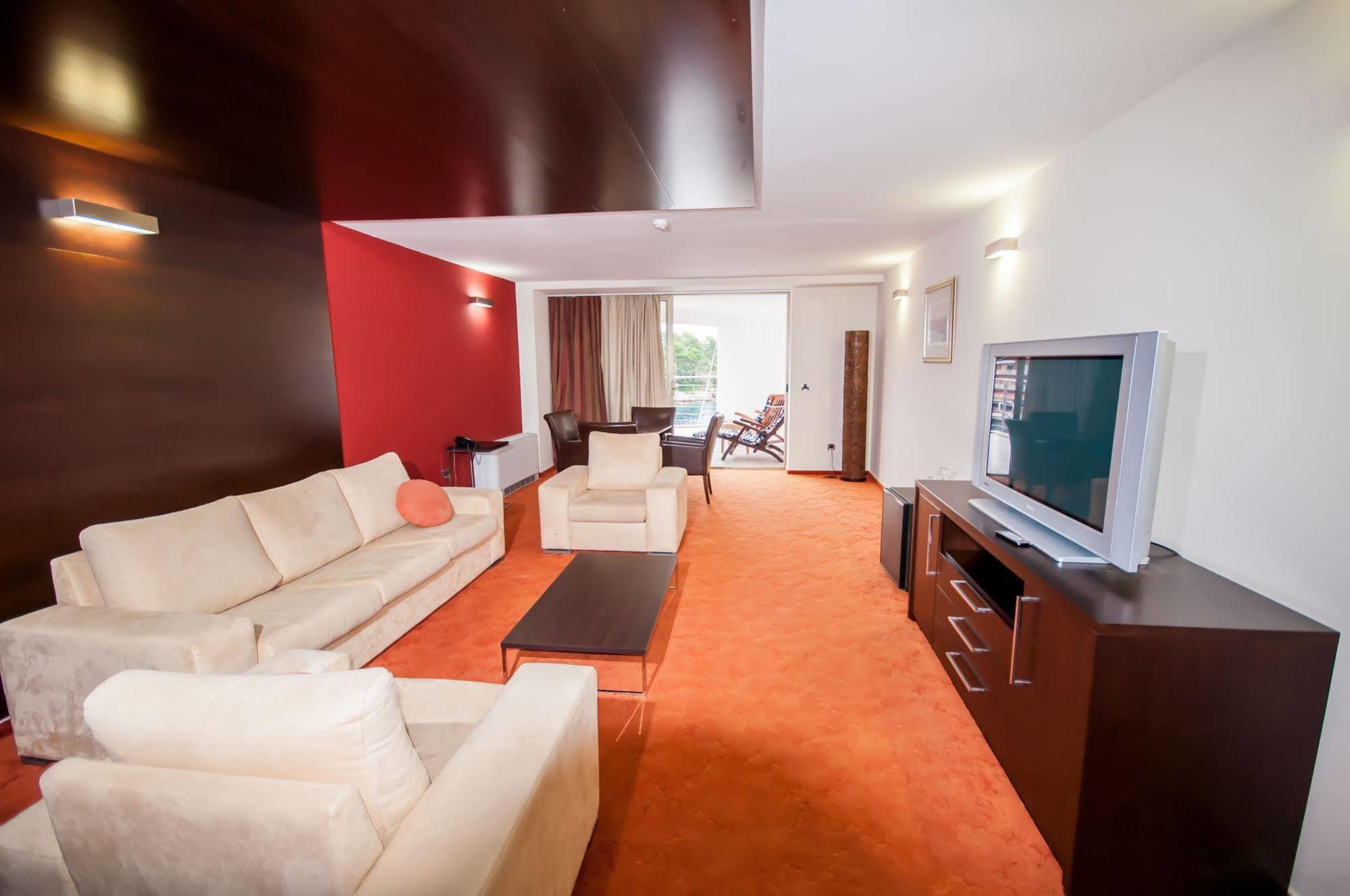 Hotel Maxim Božava Eksteriør billede